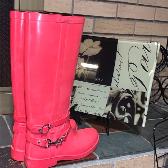 Coach Rain Boots Pink Lori Size 9 Silver Hardware - Picture 8 of 14
